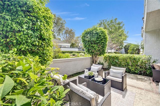 230 Lille 102, Newport Beach, CA 92663