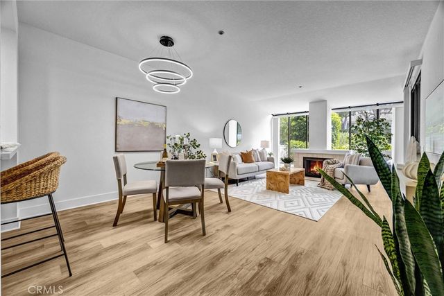 230 Lille 102, Newport Beach, CA 92663