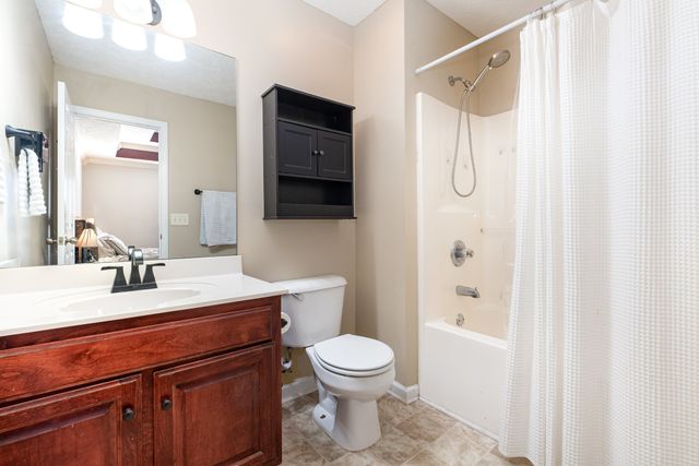 2916 Riley Creek Rd, Normandy, TN 37360