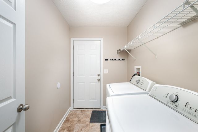 2916 Riley Creek Rd, Normandy, TN 37360