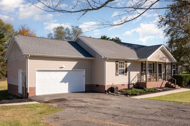 2916 Riley Creek Rd, Normandy, TN 37360