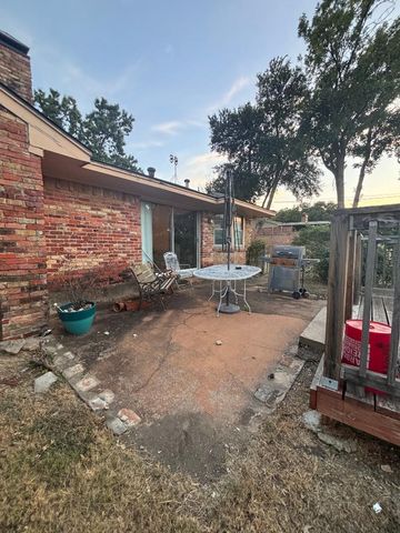 922 British Boulevard, Grand Prairie, TX 75050