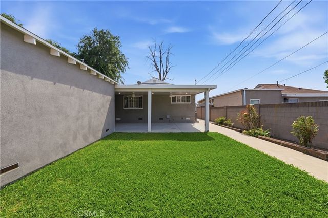 9809 Houghton Avenue, Santa Fe Springs, CA 90670