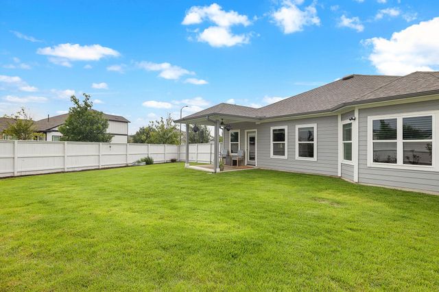 234 Appleberry LN, Elgin, TX 78621