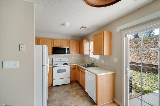 3022 Kensington Place, Winston-salem, NC 27103