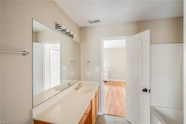 3022 Kensington Place, Winston-salem, NC 27103