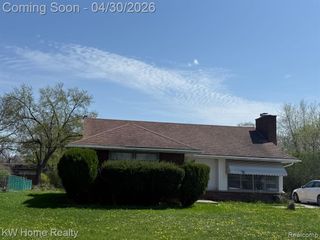 29316 Southgate Drive, Southfield, MI 48076