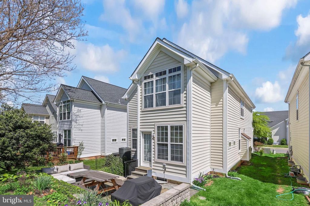 14725 DOGWOOD PARK LN, Haymarket, VA 20169