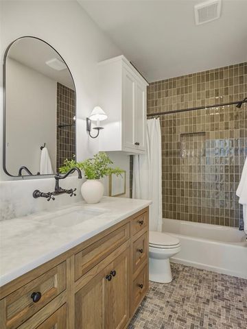 7117 Sunset Sail Avenue, Edmond, OK 73034