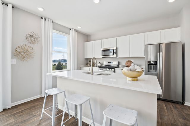 983 Sapphire Lane, Montgomery, IL 60538