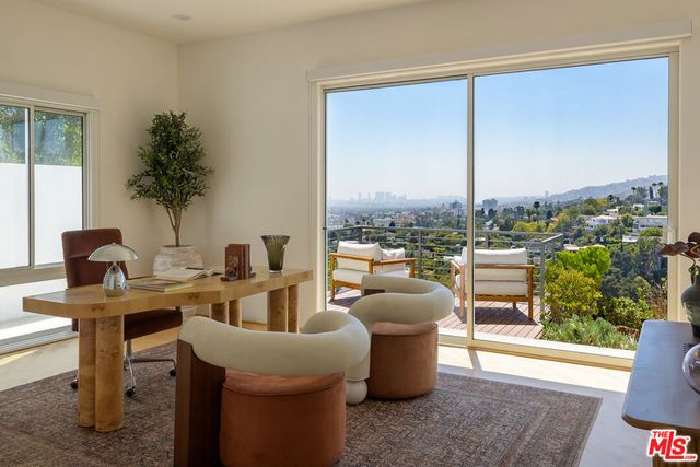 5502 Tuxedo Terrace, Los Angeles, CA 90068