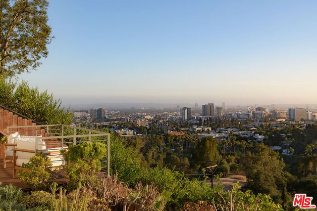 5502 Tuxedo Terrace, Los Angeles, CA 90068