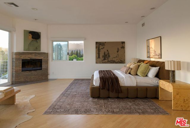 5502 Tuxedo Terrace, Los Angeles, CA 90068