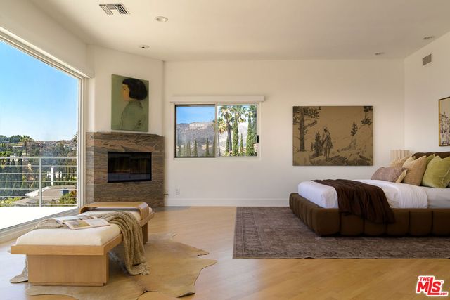 5502 Tuxedo Terrace, Los Angeles, CA 90068