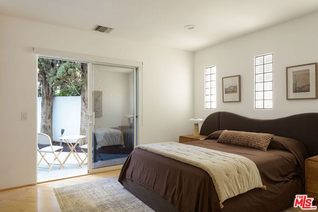 5502 Tuxedo Terrace, Los Angeles, CA 90068