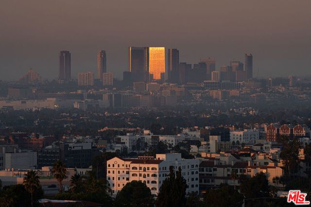 5502 Tuxedo Terrace, Los Angeles, CA 90068