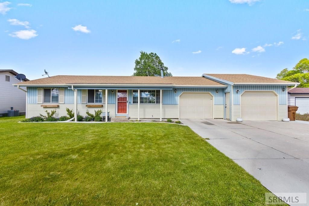 Image 2 of property listing at 5761 Eve Street, Chubbuck, ID 83202