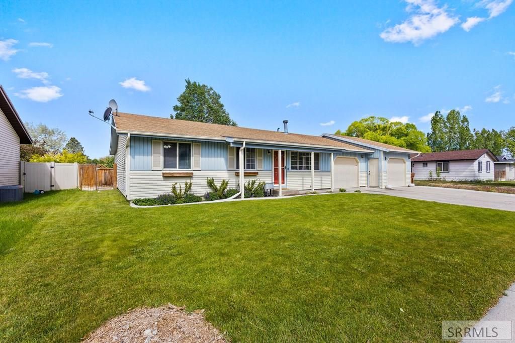 Image 3 of property listing at 5761 Eve Street, Chubbuck, ID 83202