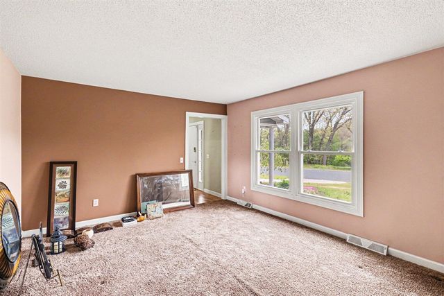 1187 Merry Brook Street, Kalamazoo, MI 49048