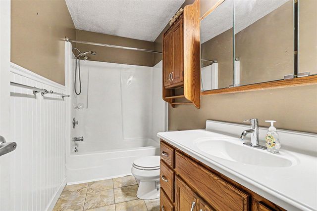 1187 Merry Brook Street, Kalamazoo, MI 49048