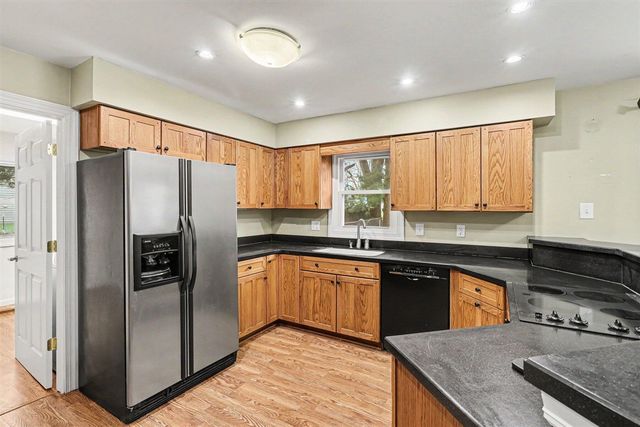 1187 Merry Brook Street, Kalamazoo, MI 49048