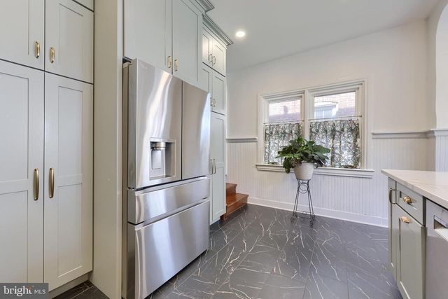 803 N DUKE ST, Lancaster, PA 17602