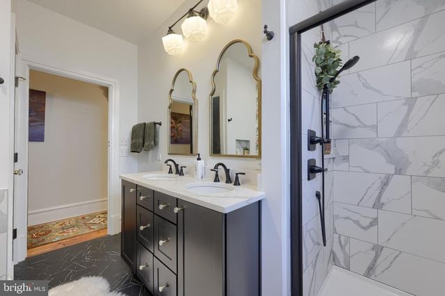 803 N DUKE ST, Lancaster, PA 17602