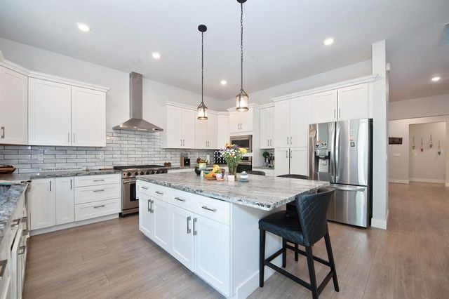 465 Miles Ct, Auburn, CA 95603