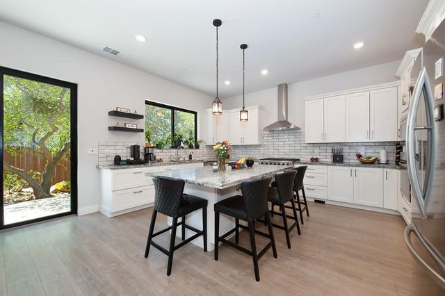 465 Miles Ct, Auburn, CA 95603