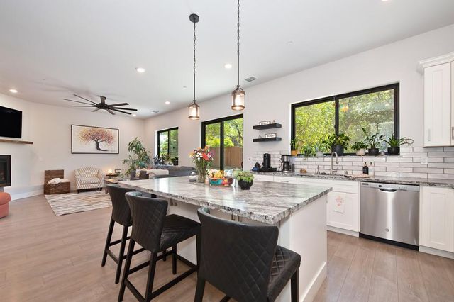 465 Miles Ct, Auburn, CA 95603