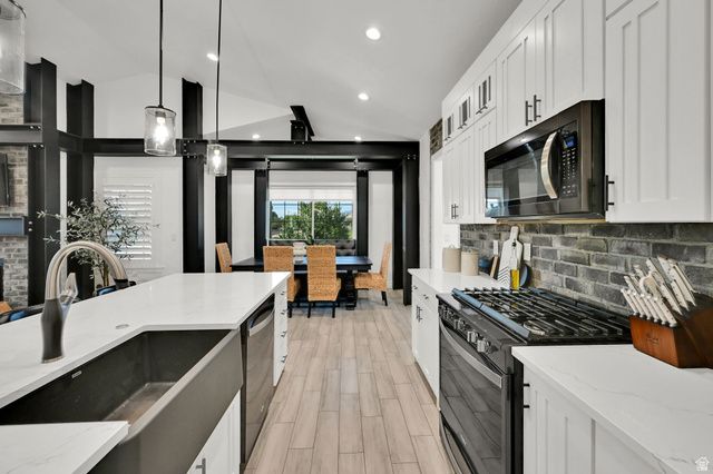 945 S 650 W, Farmington, UT 84025