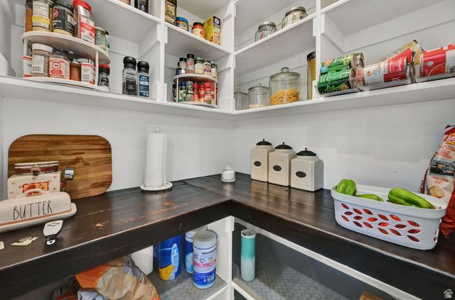 945 S 650 W, Farmington, UT 84025