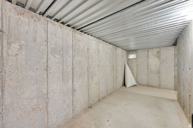 945 S 650 W, Farmington, UT 84025