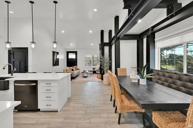 945 S 650 W, Farmington, UT 84025