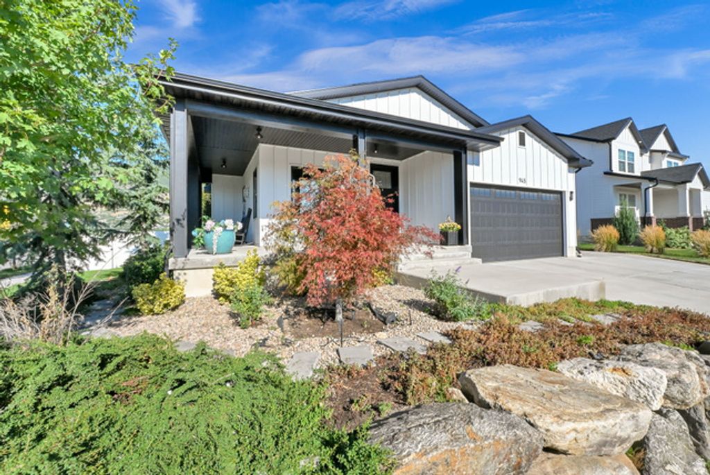 945 S 650 W, Farmington, UT 84025 — photo 2