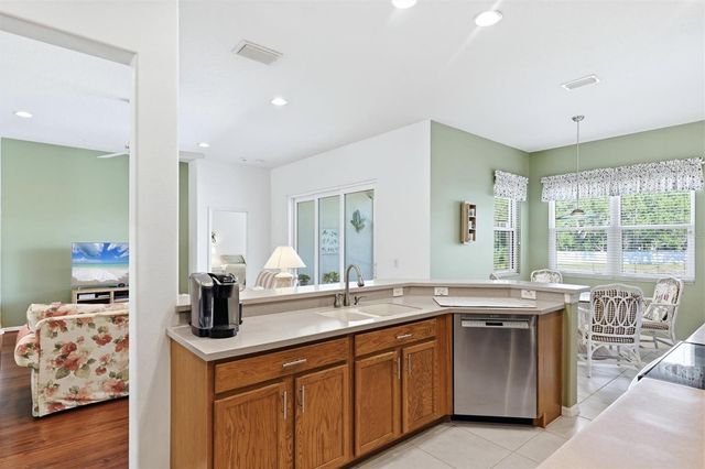 4227 61ST AVENUE E, Bradenton, FL 34203