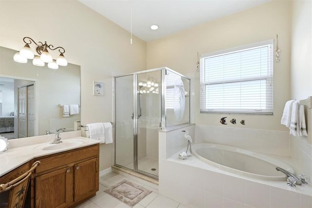 4227 61ST AVENUE E, Bradenton, FL 34203