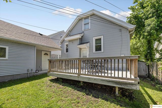 907 S 41st Street, Omaha, NE 68105
