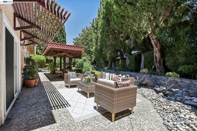 2383 Corte De La Jara, Pleasanton, CA 94566