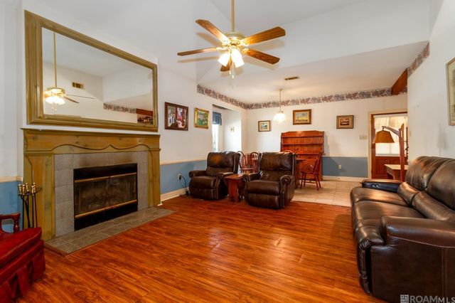 11918 Spring Meadow Dr, Baton Rouge, LA 70818