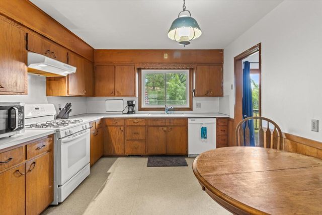 418 S Braun AVENUE, Jefferson, WI 53549