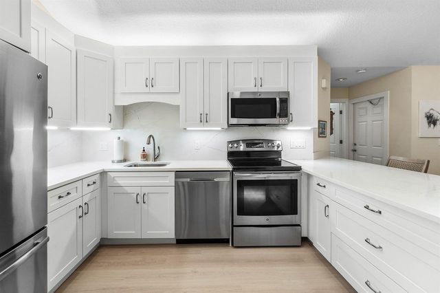 12584 WOODMILL Drive, Palm Beach Gardens, FL 33418