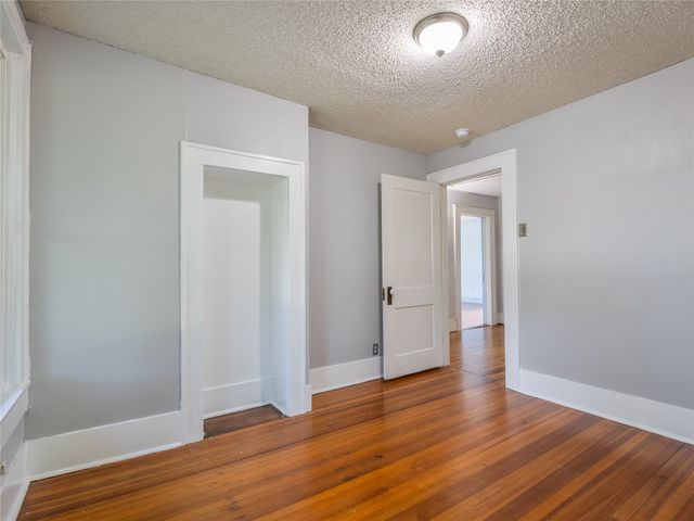 1114 W Congress Street, Denton, TX 76201
