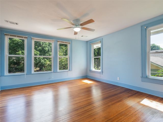 1114 W Congress Street, Denton, TX 76201