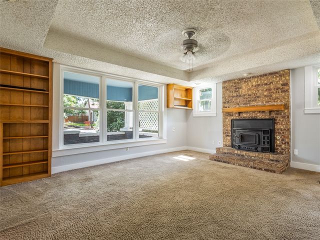 1114 W Congress Street, Denton, TX 76201