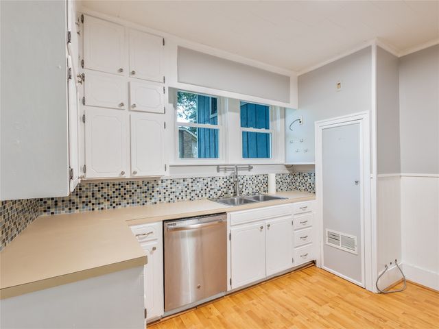 1114 W Congress Street, Denton, TX 76201