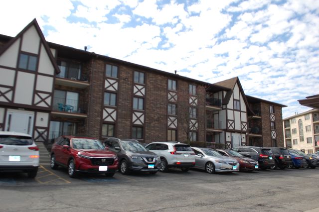 10532 Ridge Cover Drive 27A, Chicago Ridge, IL 60415