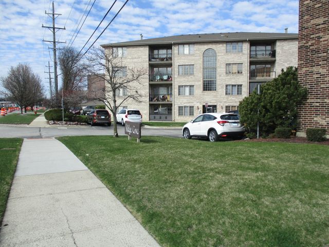 10532 Ridge Cover Drive 27A, Chicago Ridge, IL 60415