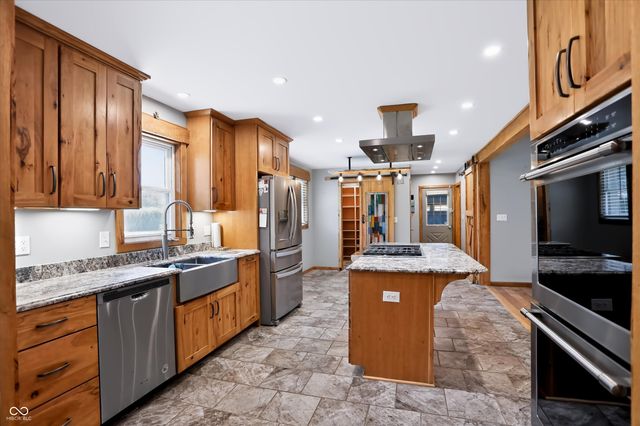 9002 N State Road 9 Road, Morristown, IN 46161