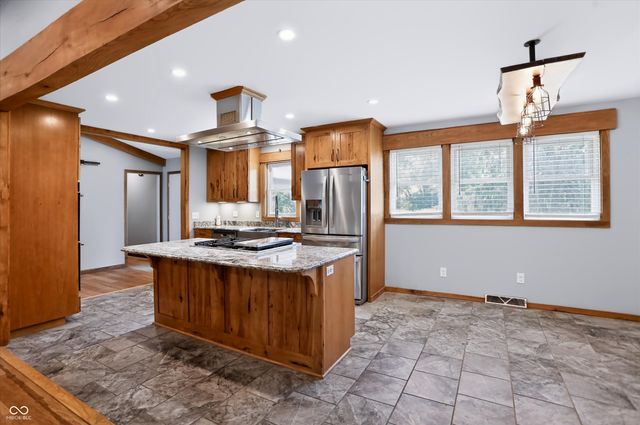 9002 N State Road 9 Road, Morristown, IN 46161